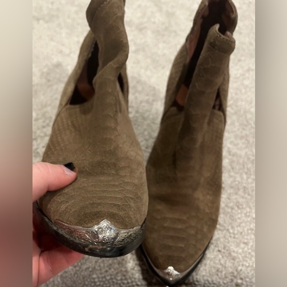 Jeffrey Campbell Brown/Green Suede Snake Print Ankle Boots with Black Heel - Picture 5 of 5